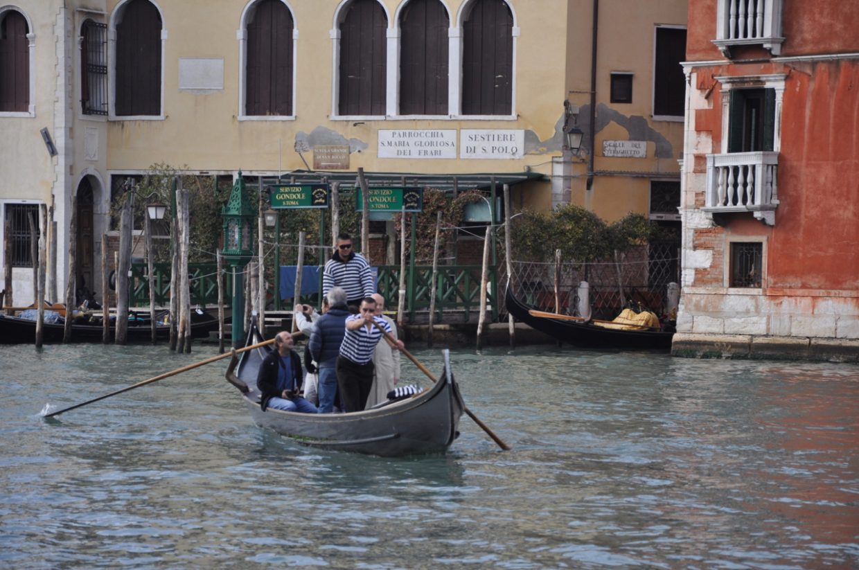 Veniceland | Gondelfahrt In Venedig | Preise, Orte Und Tipps